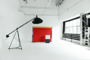 Koska Studio — Sala Big White Room