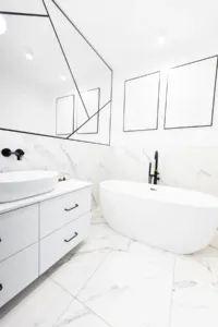 łazienka z wanną w LIRYKA studio