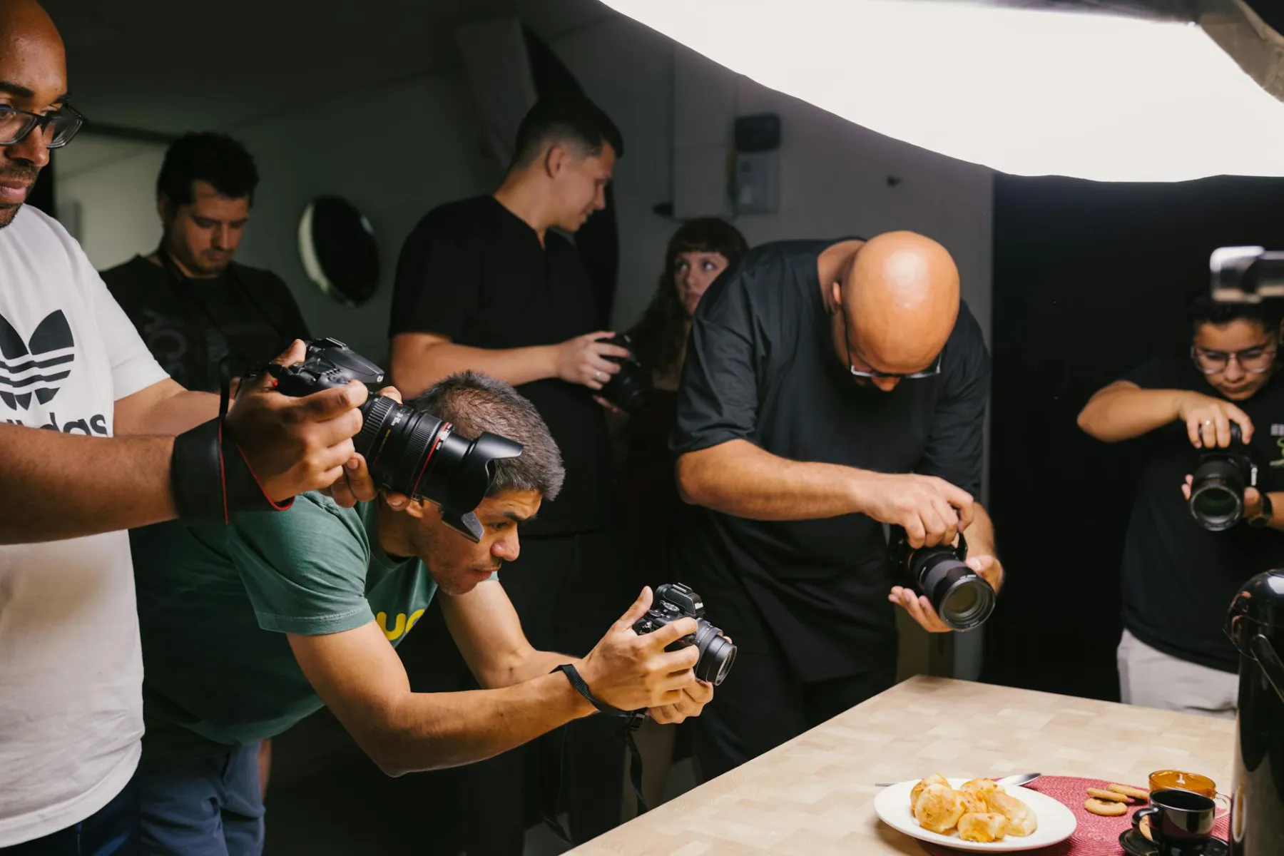 Fotografia kulinarna 2026 — sprzęt, styling, cennik (food photography)